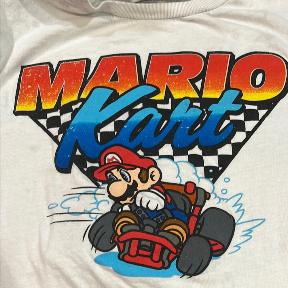 Mario Kart Graphic Tee – Men’s Large – 100% Cotton